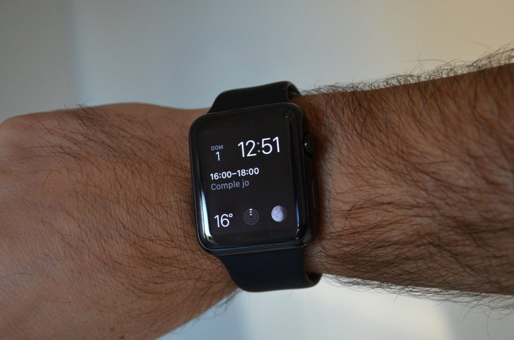 apple-watch-pebble-time-steel-samsung-gear-s2-moto-360-2nd-a-confronto