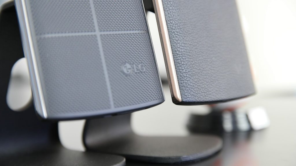 lg-v10-italia-vs-v10-usa-flash-review