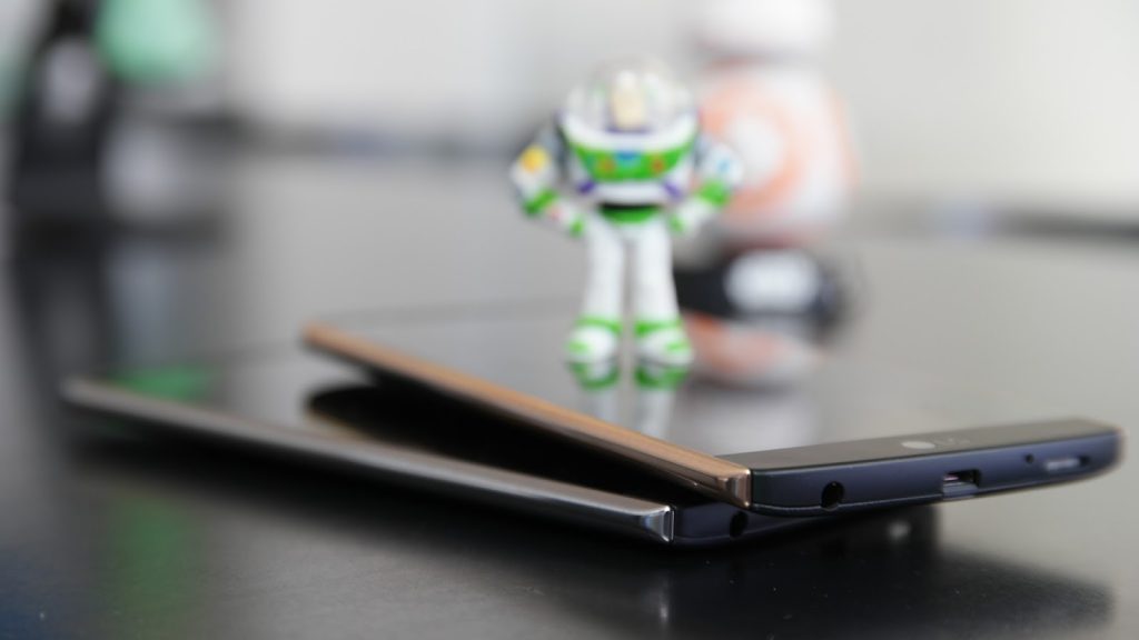 lg-v10-italia-vs-v10-usa-flash-review