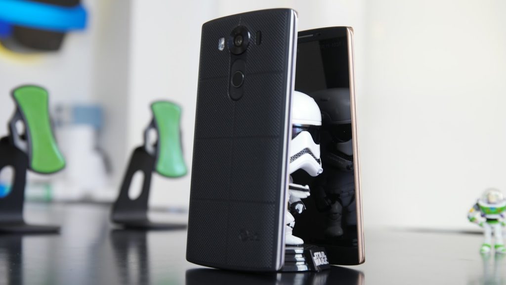 lg-v10-italia-vs-v10-usa-flash-review