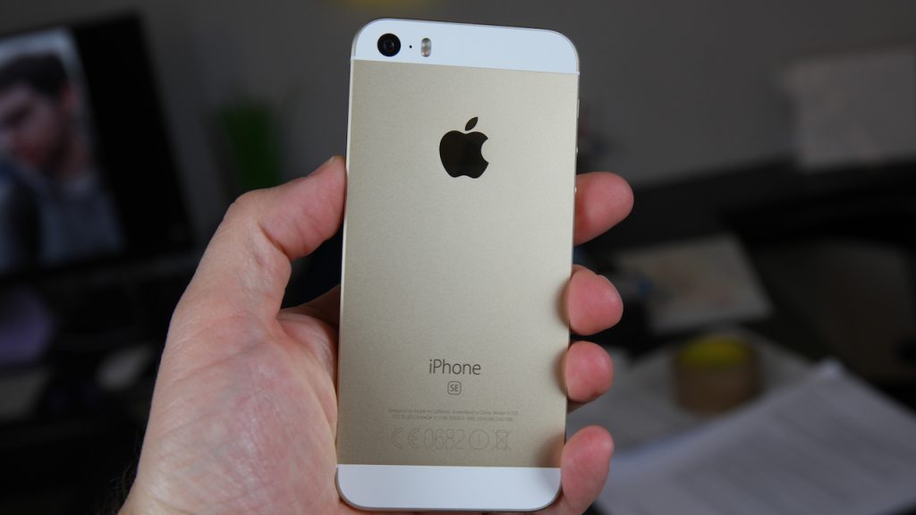 apple-iphone-se-la-recensione