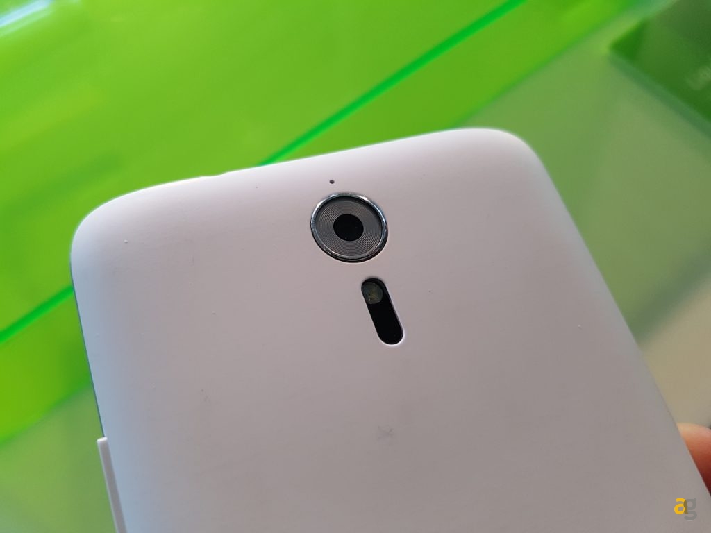 anteprima-acer-liquid-zest-plus