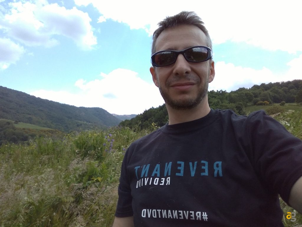 io-il-nuovo-apple-macbook-24-ore-un-bosco-sopravvissuti