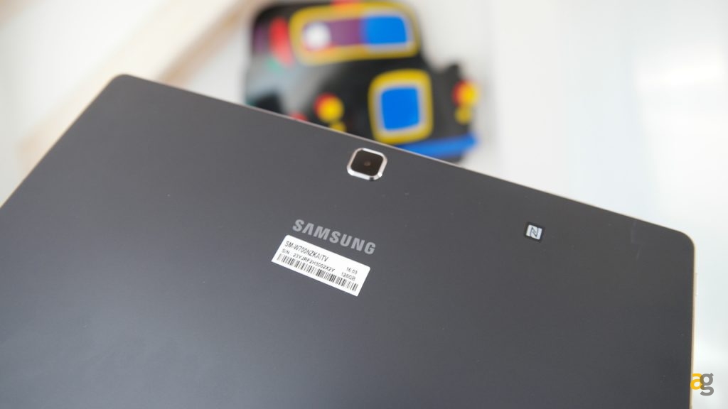 galaxy-tab-pro-s-recensione-alfa-romeo-giulia