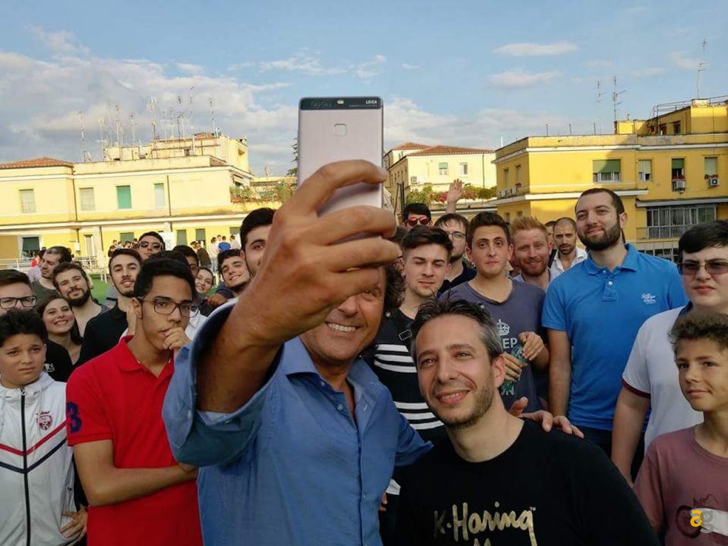 huawei-risponde-alle-vostre-domande-deliveroo-offre-laperitivo