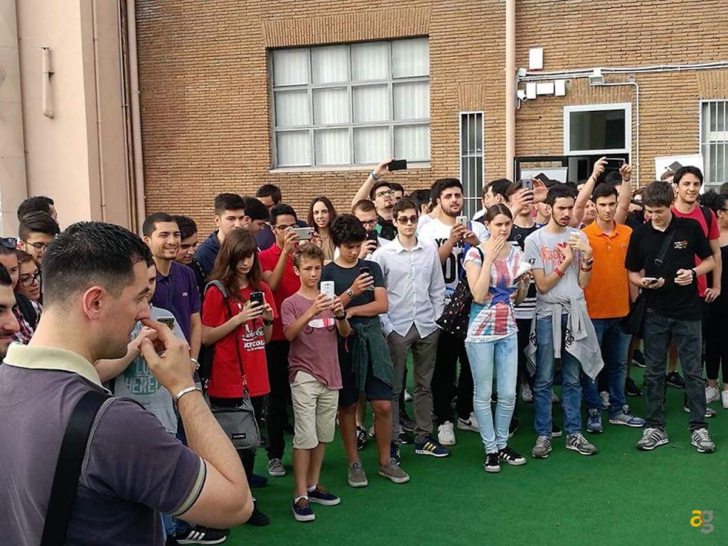 huawei-risponde-alle-vostre-domande-deliveroo-offre-laperitivo