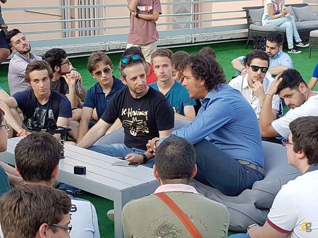 huawei-risponde-alle-vostre-domande-deliveroo-offre-laperitivo