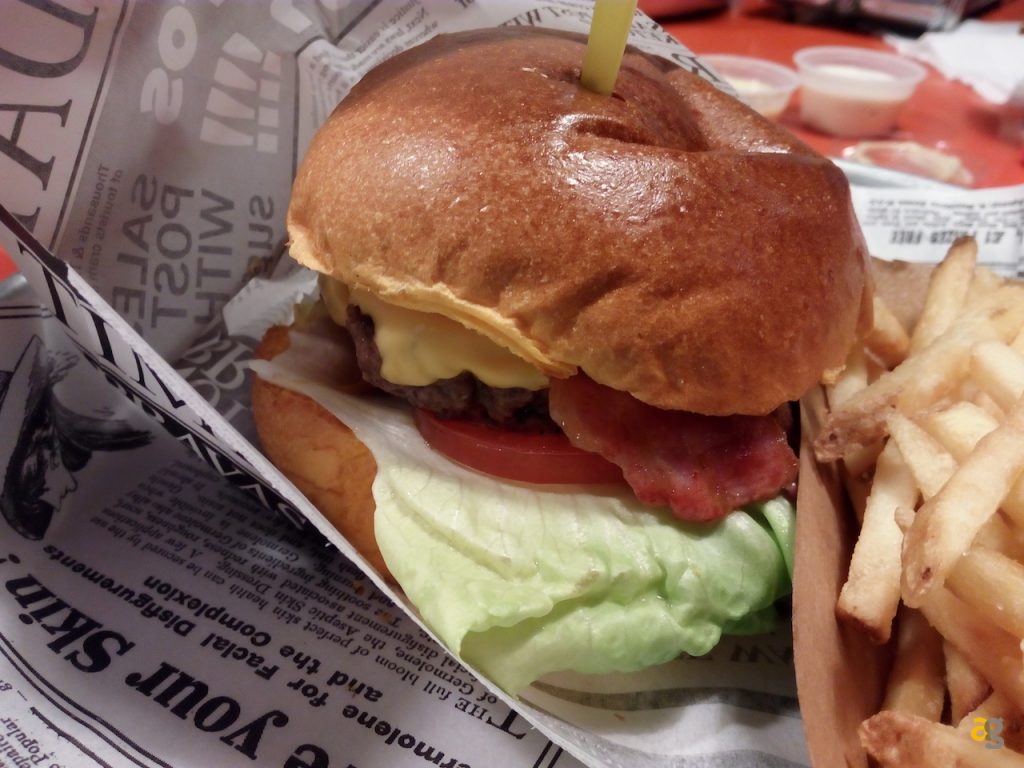 t-burger-milano-hamburger-ok-ma-qualche-particolare-da-rivedere