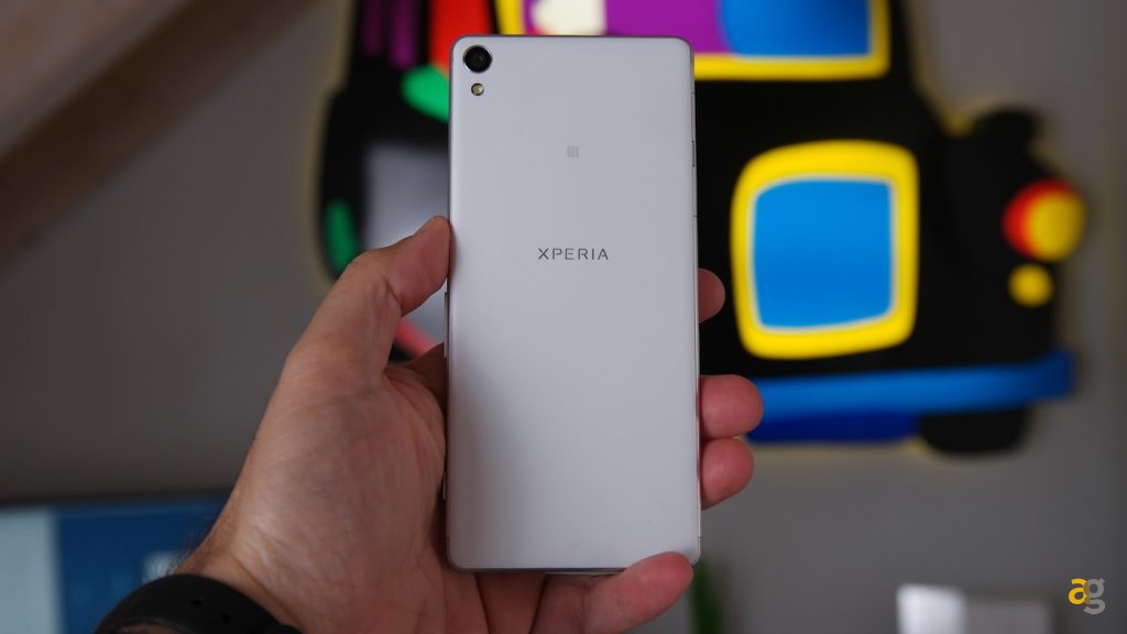 sony-xperia-xa-la-recensione