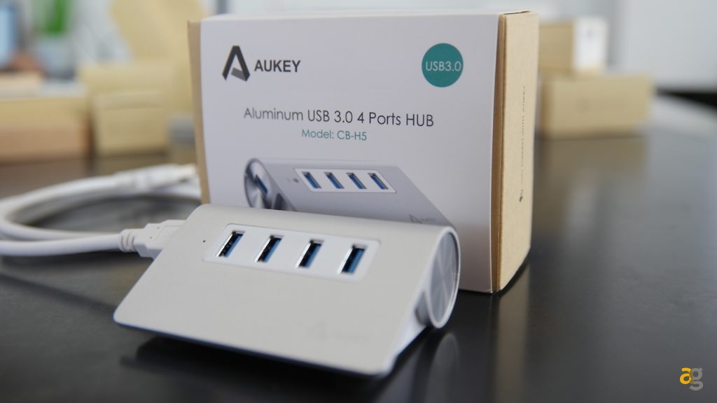 lo-scatolone-aukey-un-sacco-di-gadget-recensione