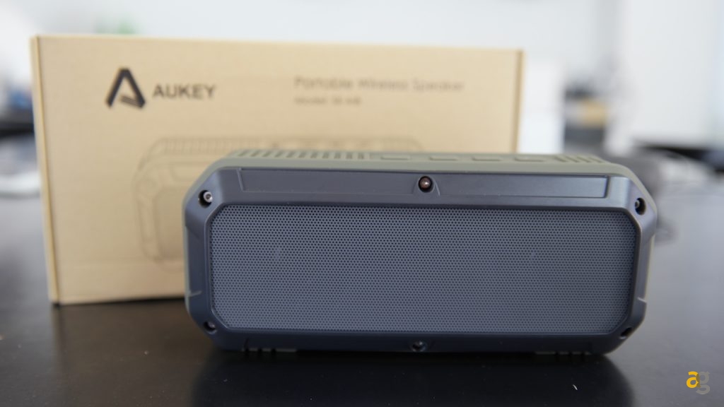 lo-scatolone-aukey-un-sacco-di-gadget-recensione