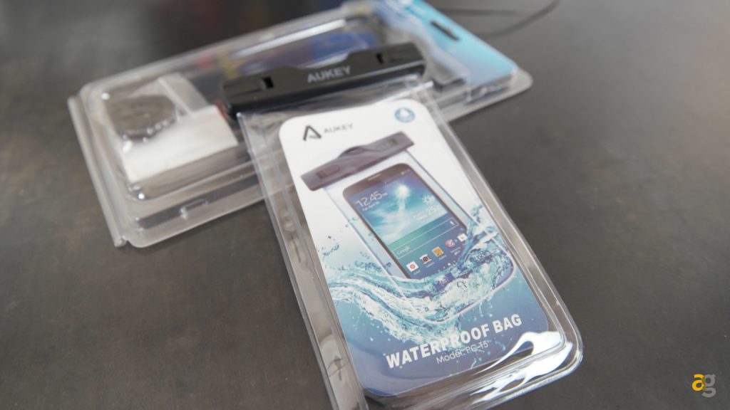 lo-scatolone-aukey-un-sacco-di-gadget-recensione