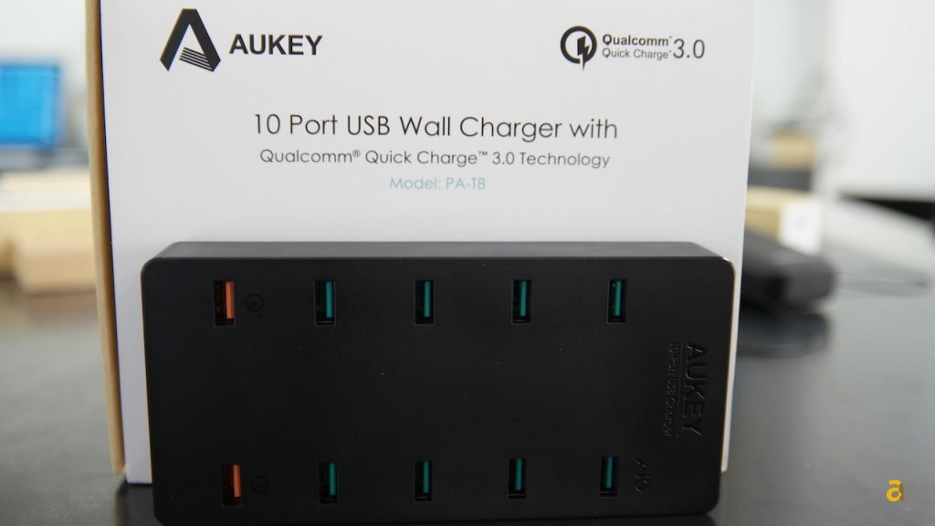lo-scatolone-aukey-un-sacco-di-gadget-recensione