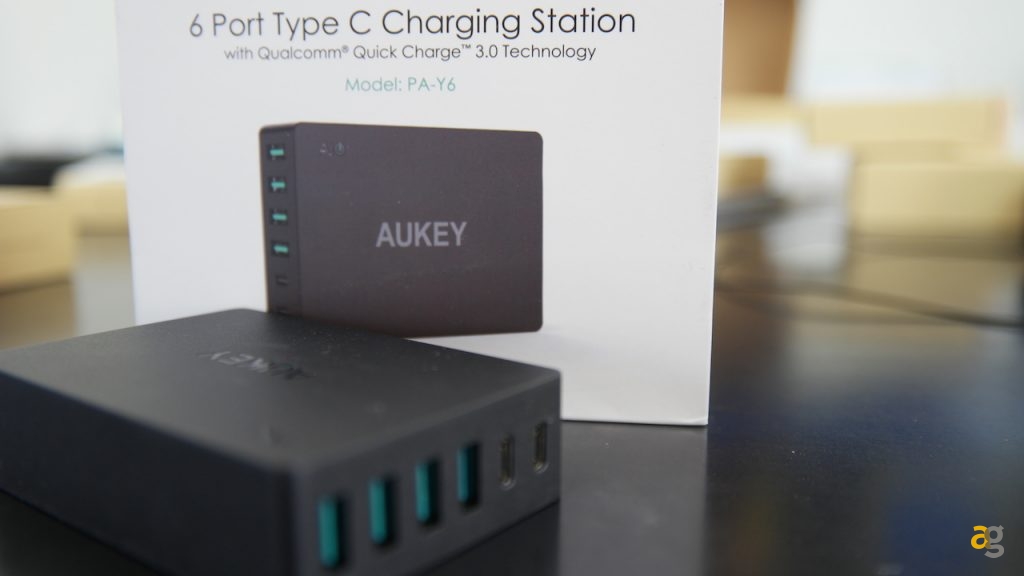 lo-scatolone-aukey-un-sacco-di-gadget-recensione