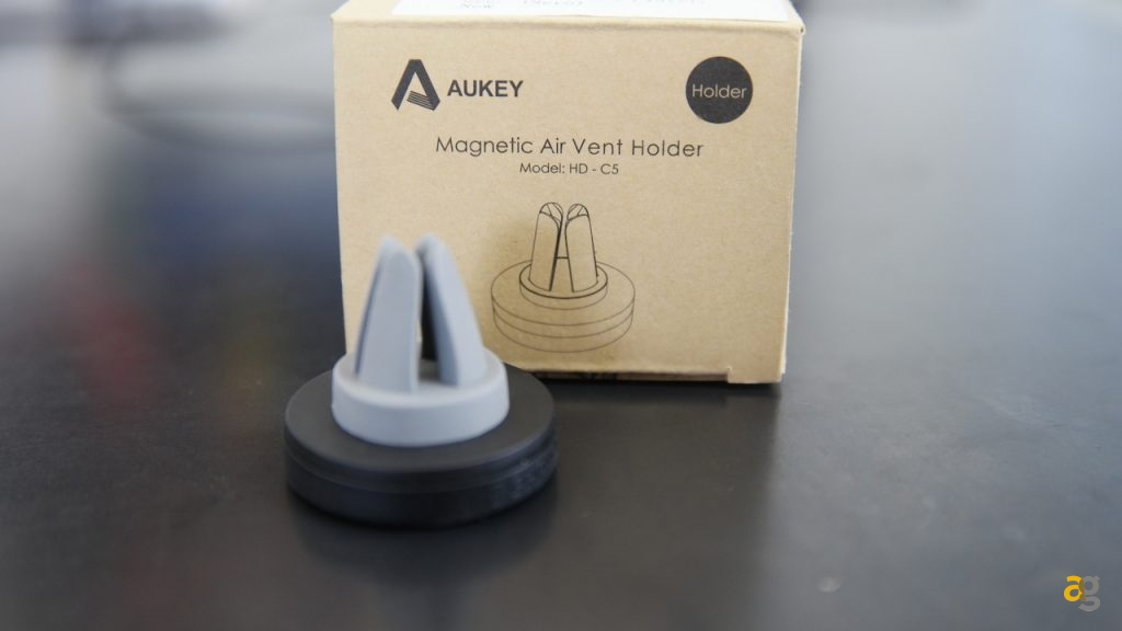 lo-scatolone-aukey-un-sacco-di-gadget-recensione