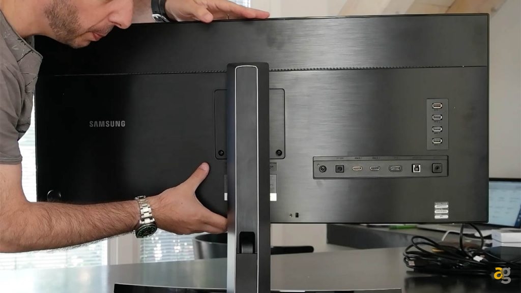 monitor-samsung-34-219-s34e790c-la-recensione