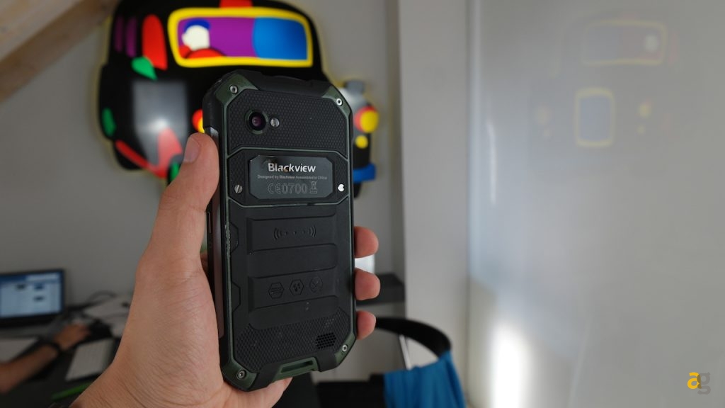 blackview-bv6000-lho-fatto-a-pezzi-la-recensione