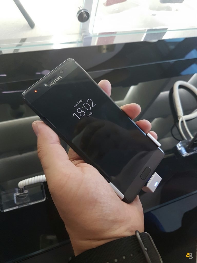 samsung-galaxy-note-7-lunpaking-di-milano
