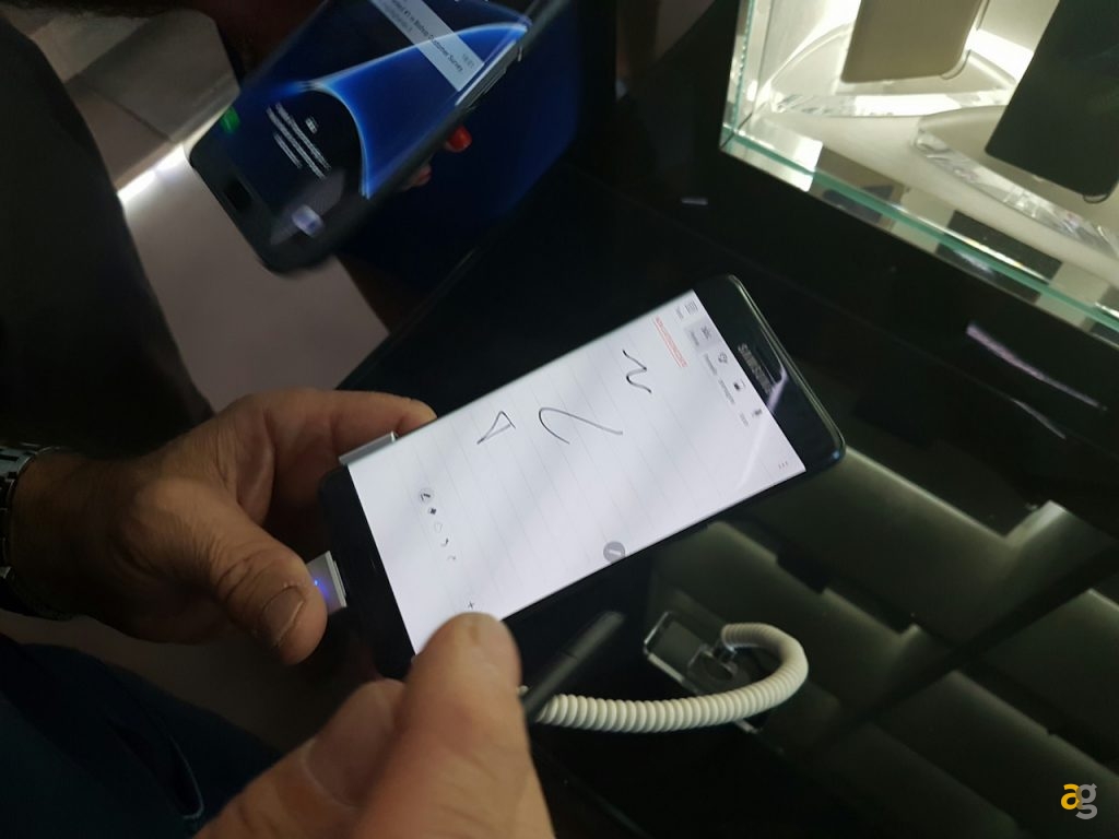 samsung-galaxy-note-7-lunpaking-di-milano