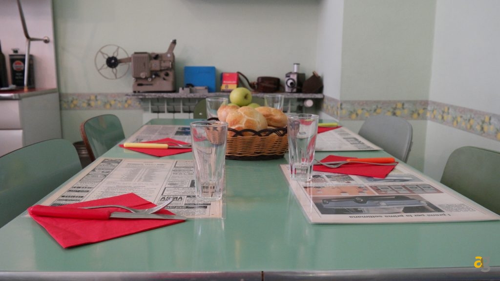 risoelatte-un-tuffo-negli-anni-60