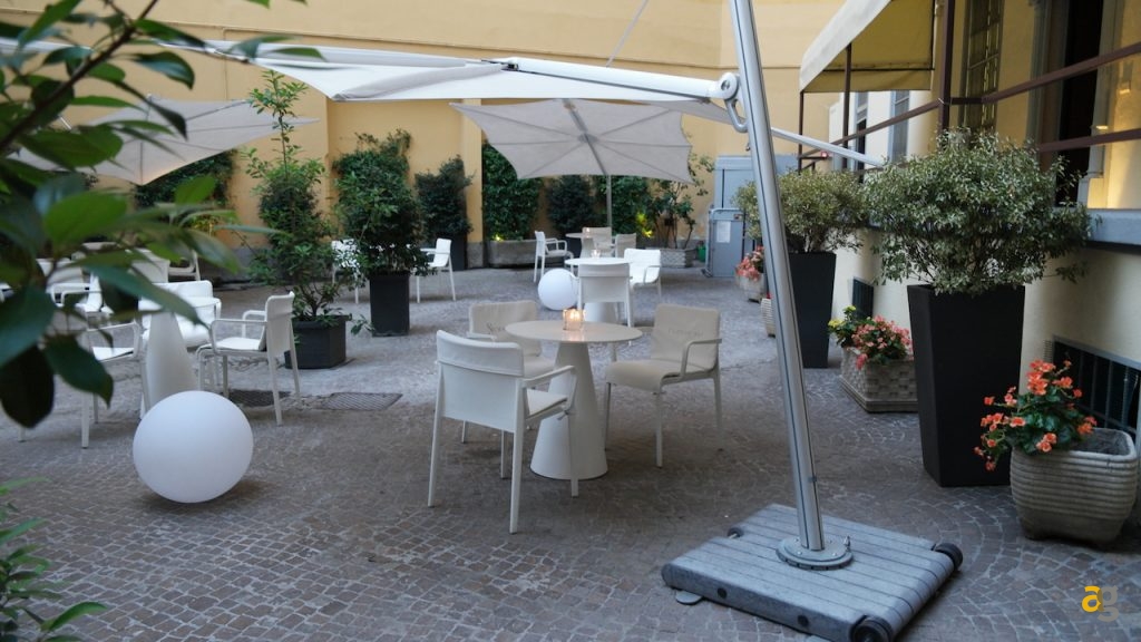 contraste-milano-stelle-subito