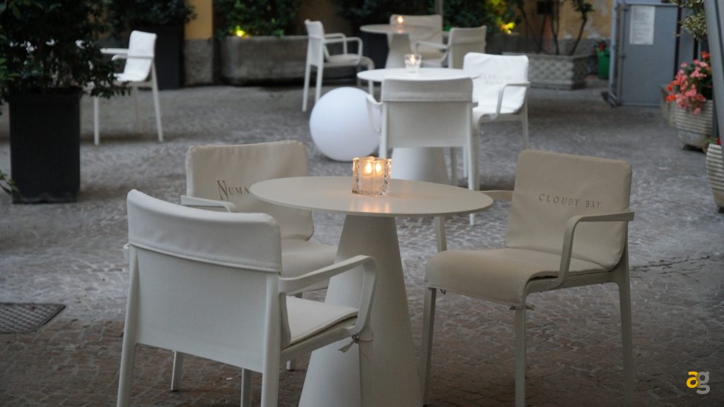 contraste-milano-stelle-subito