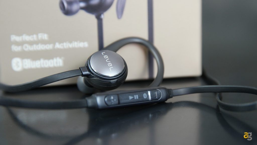 confronto-cuffie-auricolari