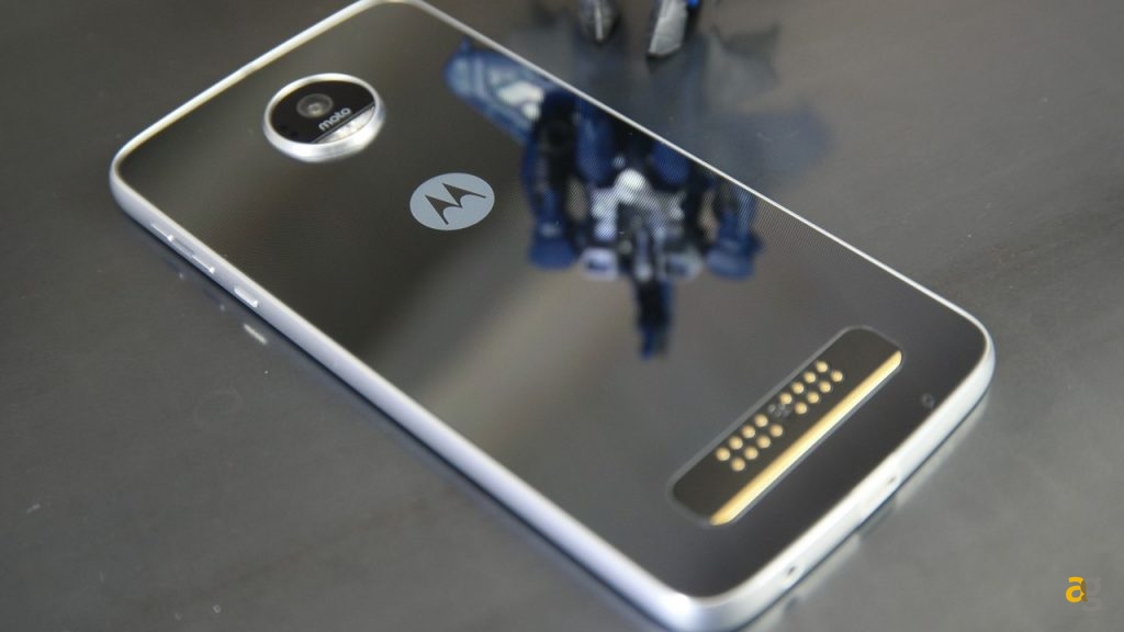 lenovo-moto-z-play-mods-proiettore-recensione