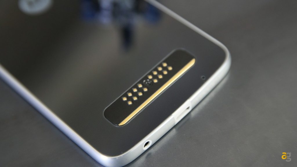 lenovo-moto-z-play-mods-proiettore-recensione