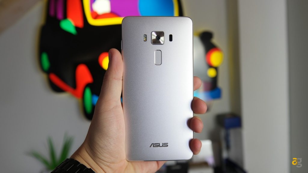 asus-zenfone-3-deluxe-recensione