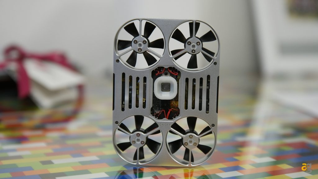 airselfie-minidrone-smartphone-anteprima