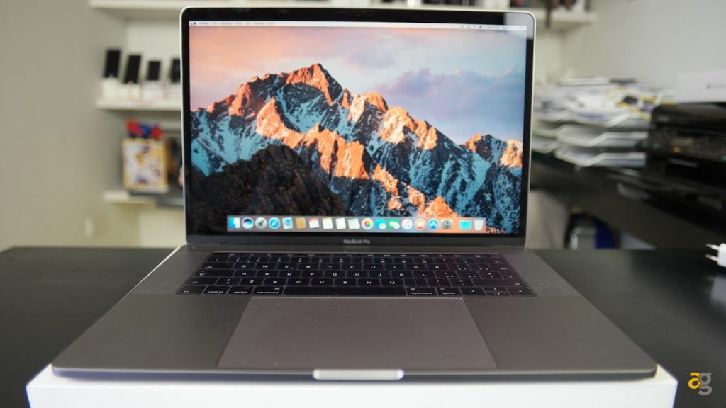 macbook-pro-15-touch-bar-recensione