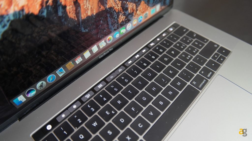 macbook-pro-15-touch-bar-recensione
