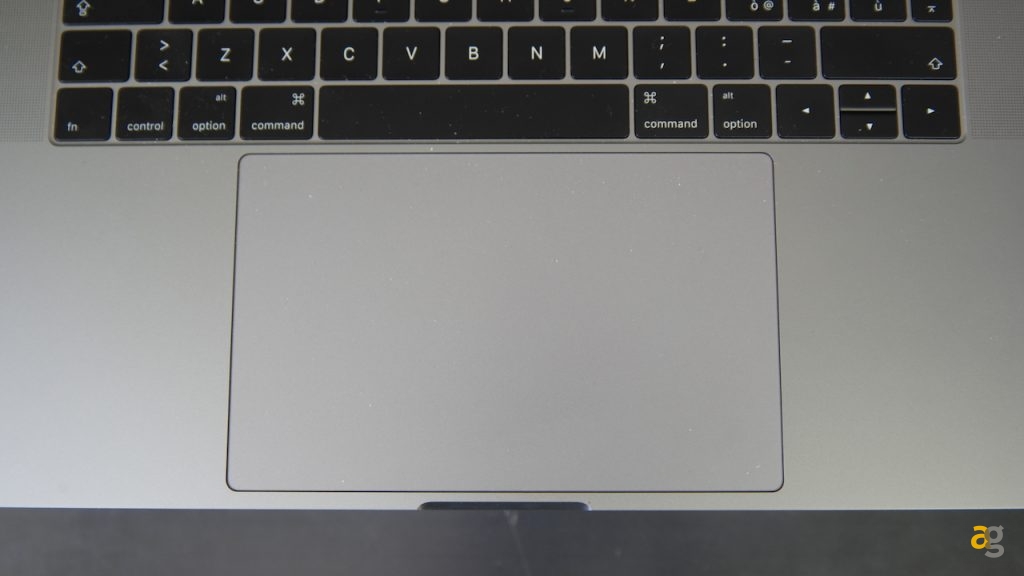 macbook-pro-15-touch-bar-recensione