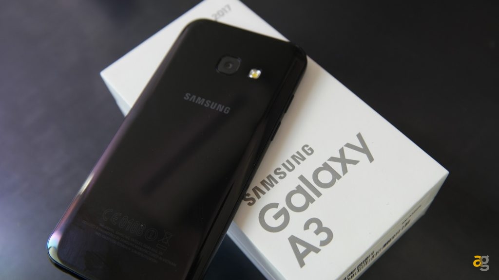 samsung-galaxy-a3-2017-recensione