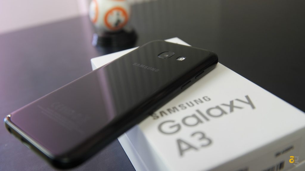 samsung-galaxy-a3-2017-recensione