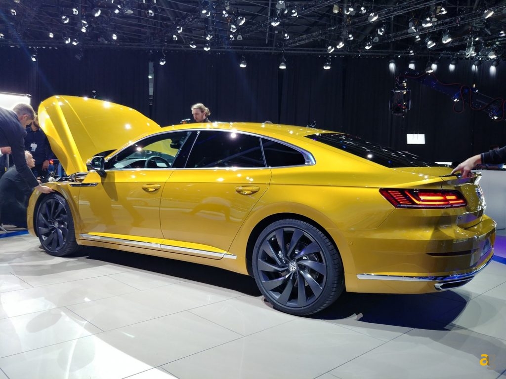 anteprima-al-quadrato-vw-arteon-con-lg-g6