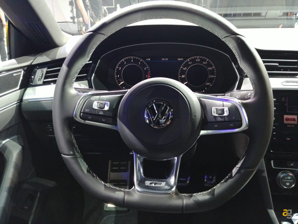 anteprima-al-quadrato-vw-arteon-con-lg-g6