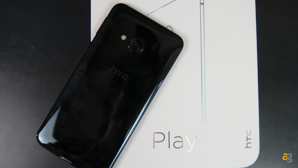 recensione-htc-u-play