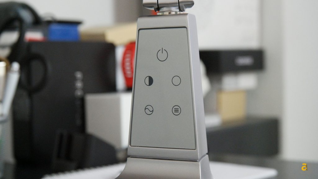 leitz-style-smart-lamp