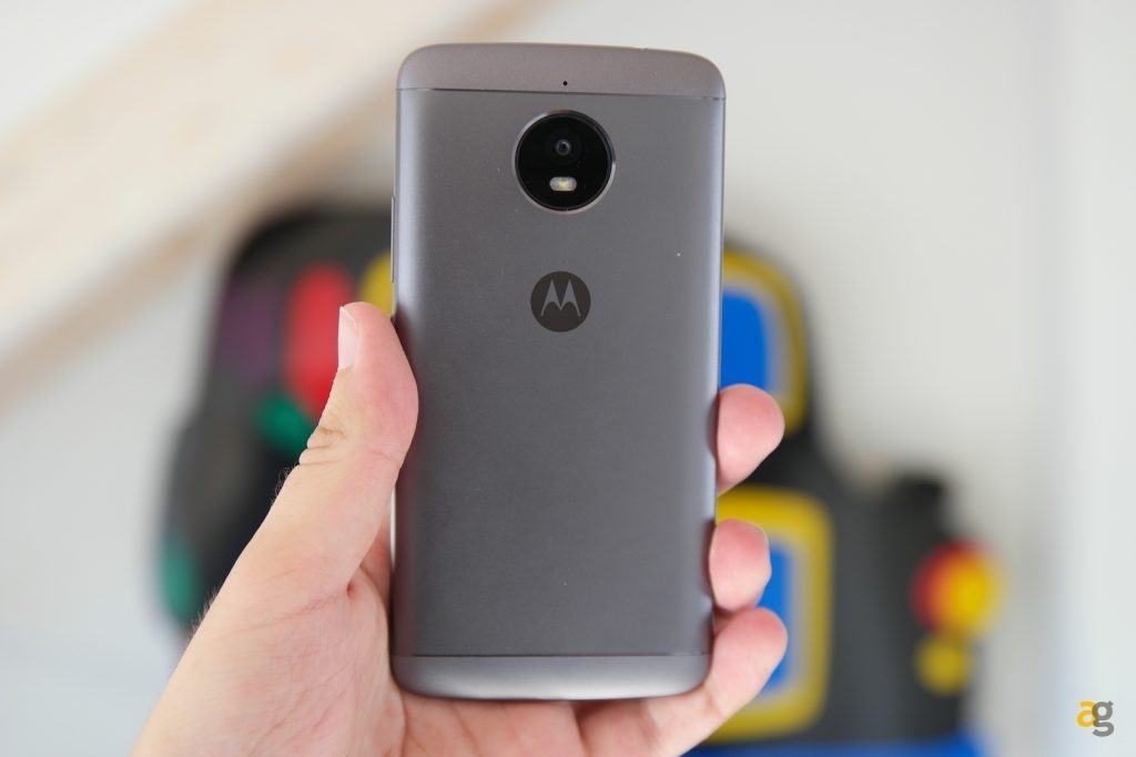 recensione-moto-e4-plus