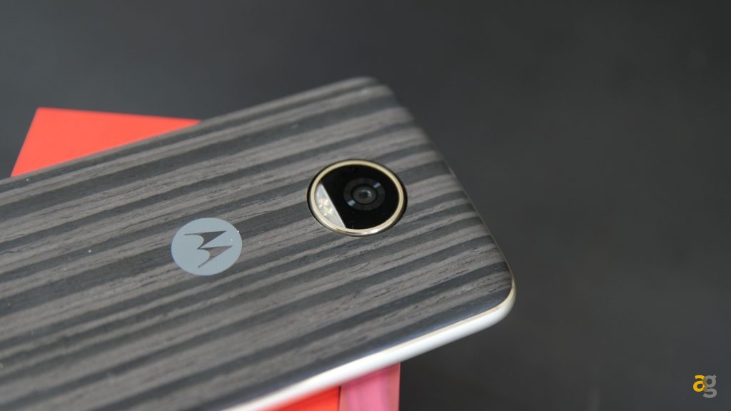 recensione-moto-z2-play