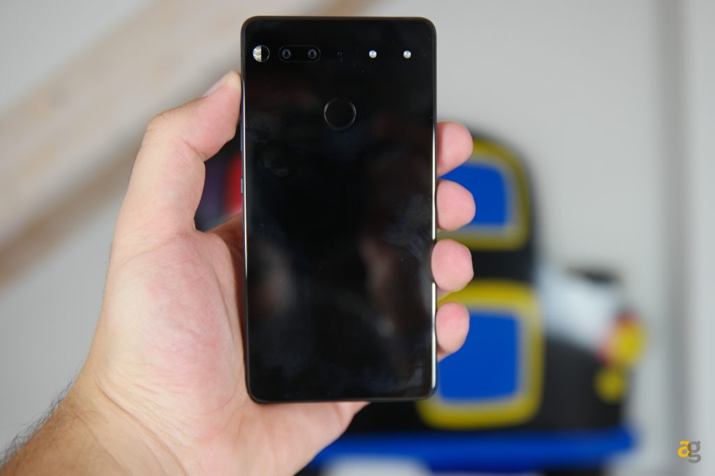 recensione-essential-phone-ph1