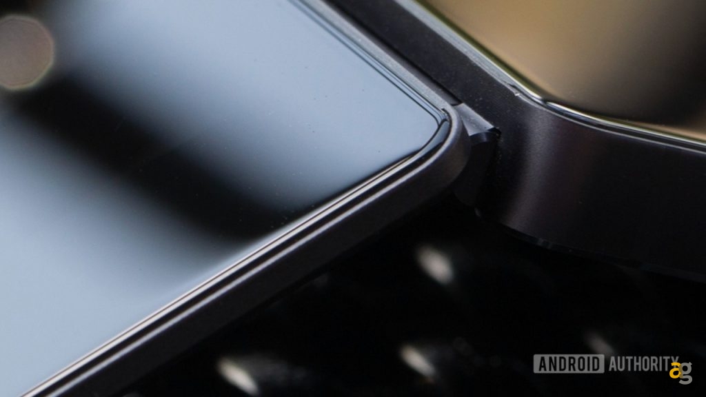 conferenza-zte-new-york-smartphone-a-libro-axonm