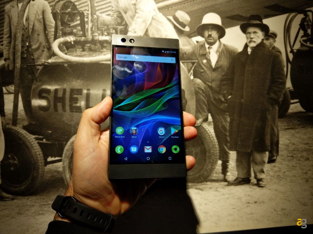 anteprima-smartphone-razer