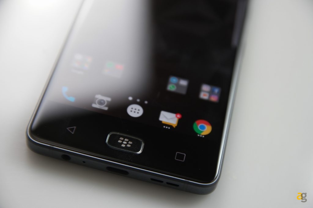 recensione-blackberry-motion
