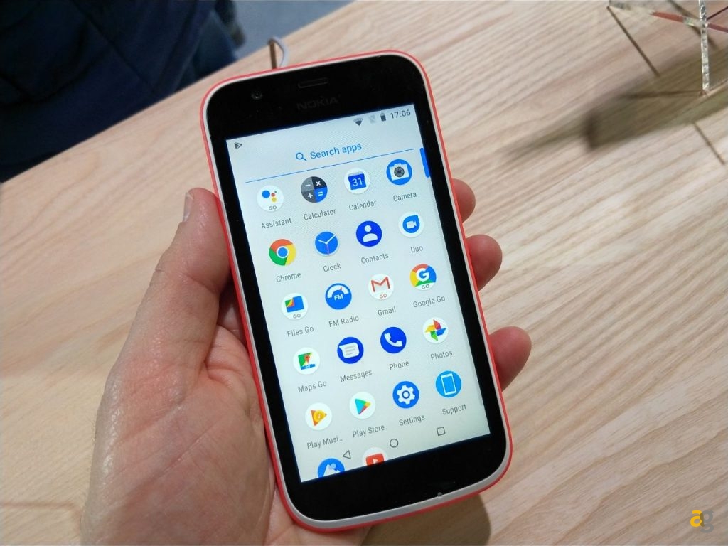 nokia-annuncia-un-8110-nokia-8-7-6