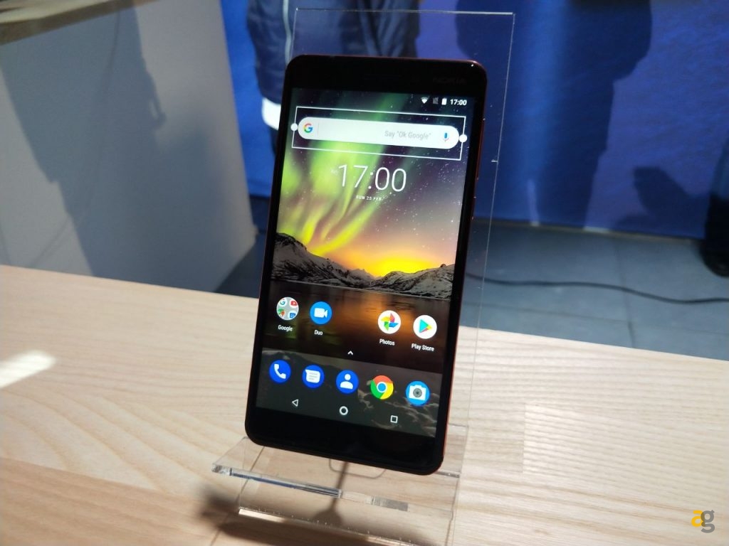 nokia-annuncia-un-8110-nokia-8-7-6