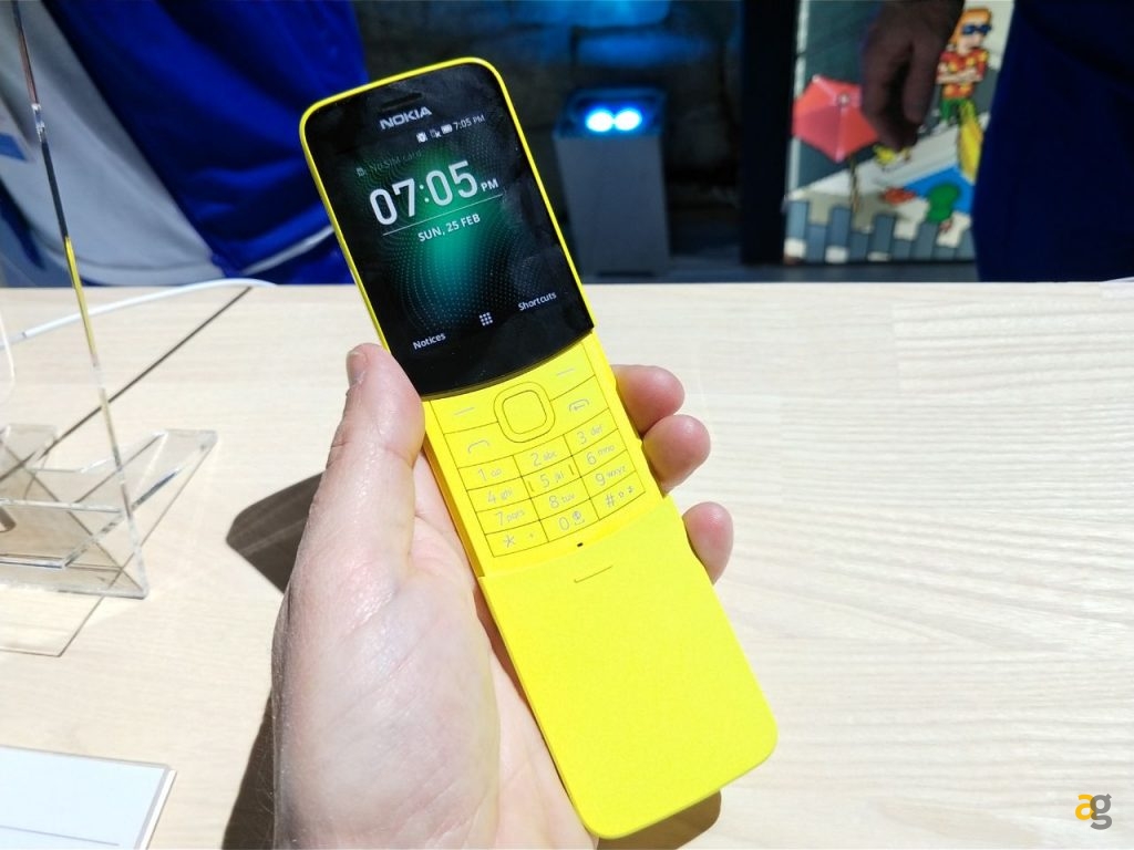 nokia-annuncia-un-8110-nokia-8-7-6