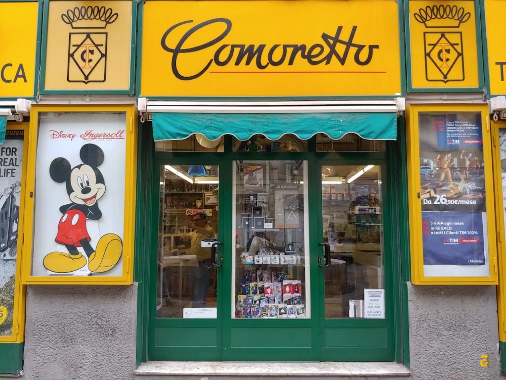 confronto-oneplus-6-s9-plus-sony-xz2-lg-g7-p20-pro-honor-10